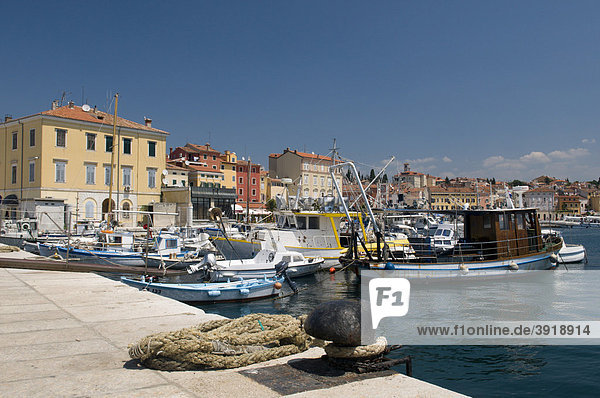 Hafen und Altstadt von Rovinj  Istrien  Kroatien  Europa