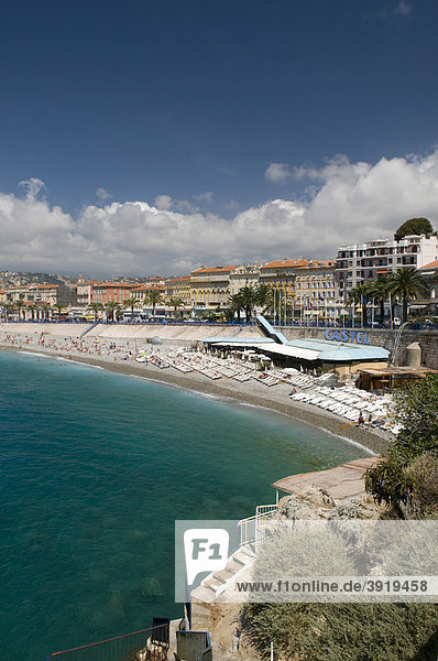 Ortsansicht mit Strand  Nizza  Cote d'Azur  Provence  Frankreich  Europa