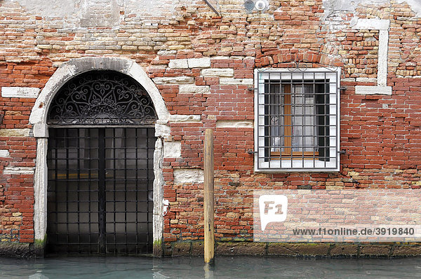 Palazzo  Detail  Canale Grande  Venedig  Venetien  Italien  Europa