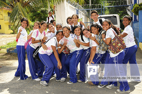 Pupils are happy about end of school  November 2009  San Juan del Sur  Nicaragua  Central America