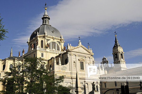 Catedral Nuestra SeÒora de la Almuneda  Kathedrale  Madrid  Spanien  Iberische Halbinsel  Europa