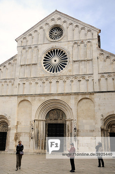 Westfassade der Kathedrale von Zadar  Kroatien  Europa
