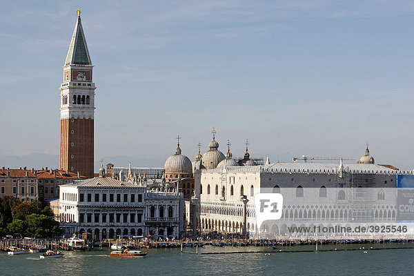 Fährabfahrt der Minoan Lines Richtung Korfu in Griechenland Venedig Italien Europa