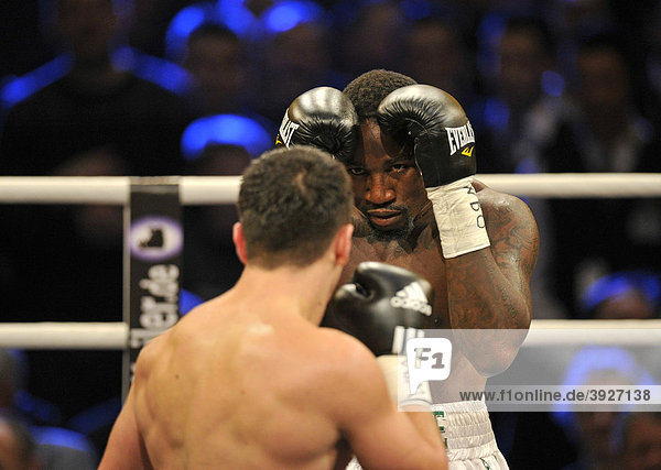 Boxing world championship fight Marco HUCK GER vs. Ola Afolabi GBR WBO cruiserweight Neue Arena Ludwigsburg Baden-Wuerttemberg Germany Europe