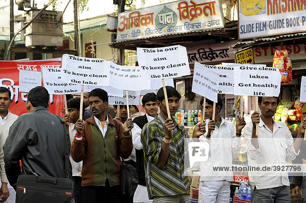 Indians demonstrating for environmental protection  Udaipur  Rajasthan  North India  India  South Asia  Asia