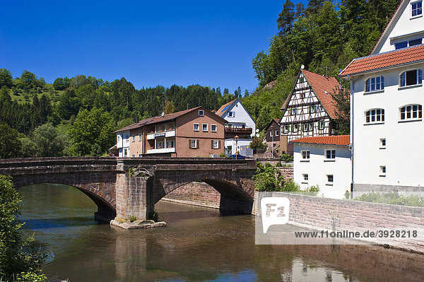 Hirschbrücke mit Fluss Nagold  Wildberg  Schwarzwald  Baden-Württemberg  Deutschland  Europa