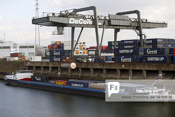 DeCeTe-Terminal, Containerverladung im Südhafenbecken des Binnenhafen ...