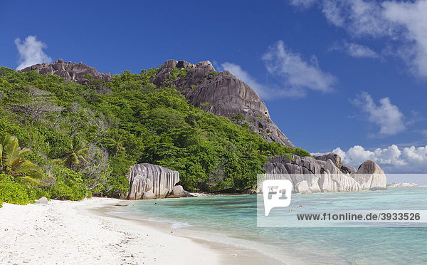 Typical granite rocks on Source ‡ Jean beach  La Digue island  Seychelles  Africa  Indian Ocean