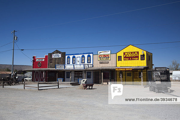 Souvenirläden entlang der historischen Route 66  Antares  Kingman  Arizona  USA  Nordamerika