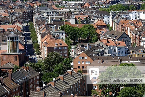 Blick über die Dächer von Kiel  Wohnblockbebauung im Stadtteil Damperhof  Schleswig-Holstein  Deutschland  Europa