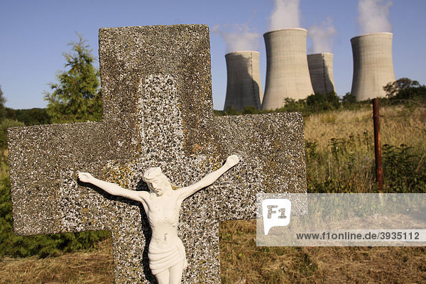 Crucifix in front of the Mochovce Nuclear Power Plant in Okres Levice  120 km from Bratislava  Slovakia  Europe