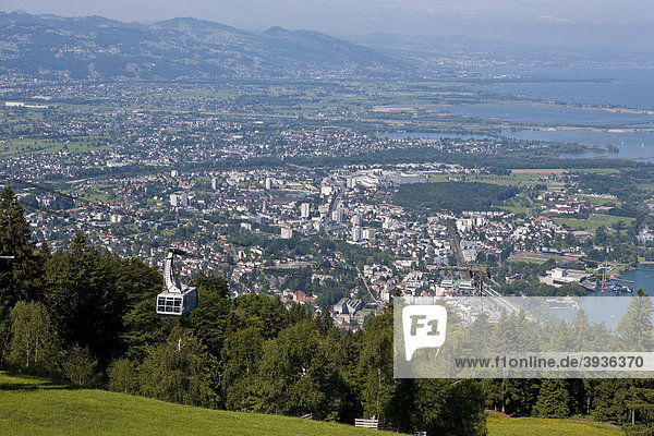 Blick aus der Pfänderbahn auf Bregenz  Pfänder  Bodensee  Vorarlberg  Österreich  Europa