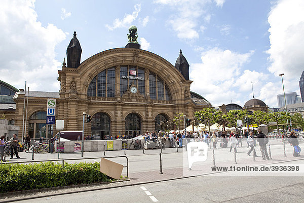 Frankfurt central railway station  Frankfurt am Main  Hesse  Germany  Europe