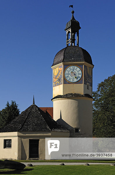 Alter Uhrturm  16. Jhd.  auf der Burganlage Burghausen  Burg Nr. 48  Burghausen  Oberbayern  Deutschland  Europa