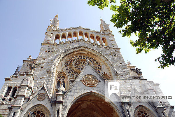 Fassade  Kirche Sant Bartomeu  Soller  Mallorca  Balearen  Balearische Inseln  Spanien  Europa