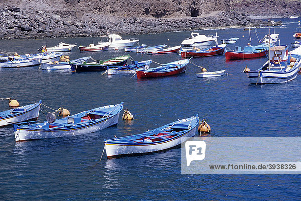 Fischerboote im Hafen  Playa de Vueltas  Valle Gran Rey  La Gomera  Kanarische Inseln  Spanien  Europa