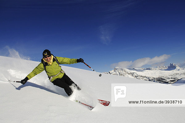 Ski Tour  Mt. Grosser Jaufen  Pragser Tal  Drei Zinnen peaks  Hochpustertal  South Tyrol  Italy  Europe
