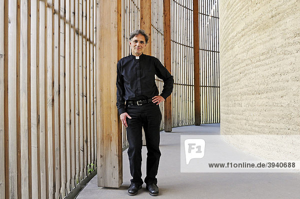 Manfred Fischer Pfarrer der Versöhnungsgemeinde Kapelle der Versöhnung Gebiet ehemaliger Todesstreifen Berlin Deutschland Europa