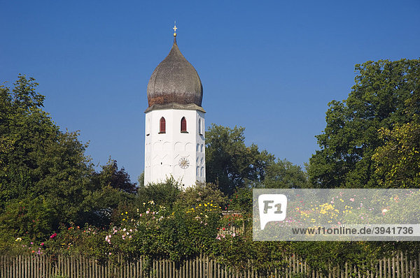 Klostergarten  Klosterkirche  Fraueninsel  Chiemsee  Chiemgau  Oberbayern  Bayern  Deutschland  Europa