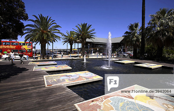 Brunnen  Barrack Street  Anleger  Fährhafen  Perth  Western Australia  Australien