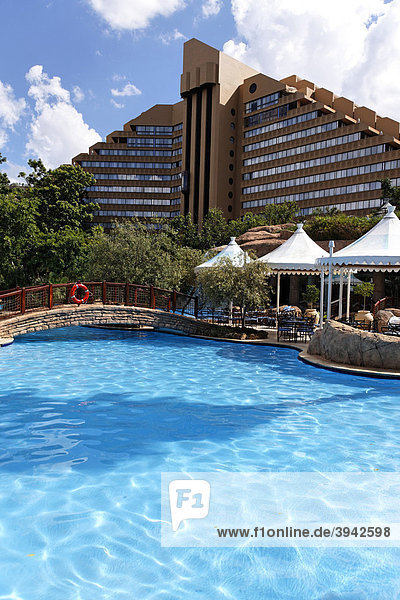 Hotel Cascades und Swimmingpool Sun City Vergnügungspark Nordwest-Provinz Südafrika Afrika