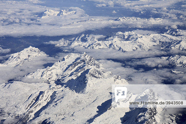 Schweizer Alpen  Luftaufnahme  Zentralschweiz  Schweiz  Europa