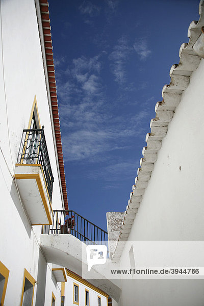 Weiße Fassaden in Mertola  Portugal  Europa