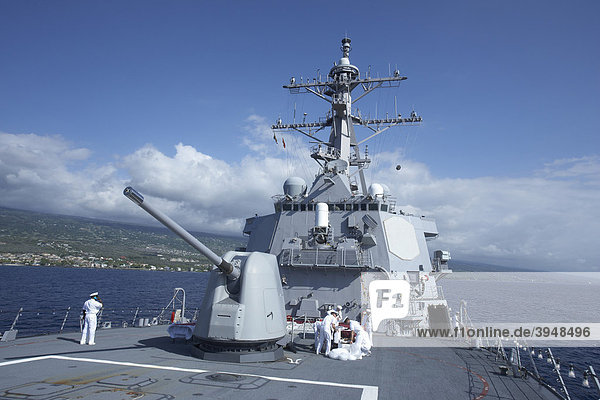 The American destroyer USS Paul Hamilton off Kailua-Kona  Hawaii  USA
