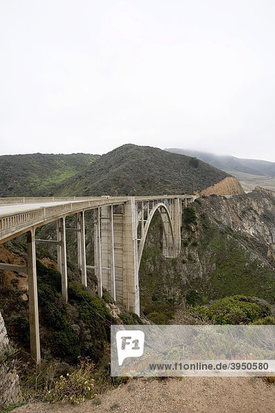 Bixby Creek Arch Bridge Brücke  Big Sur  Pazifikküste  Kalifornien  USA  Vereinigte Staaten von Amerika