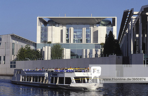 Excursion boat in front of the Federal Chancellery  Spree River  government district  Berlin  Germany  Europe