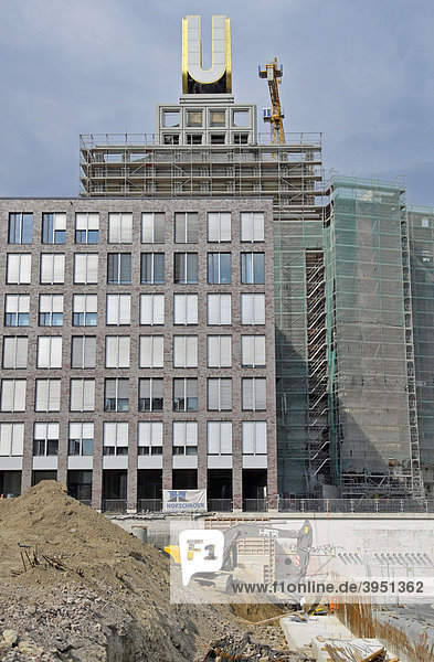 Neubau der Platzbefestigung  Platz von Buffalo vor der ehemaligen Union-Brauerei  Dortmund  Nordrhein-Westfalen  Deutschland  Europa