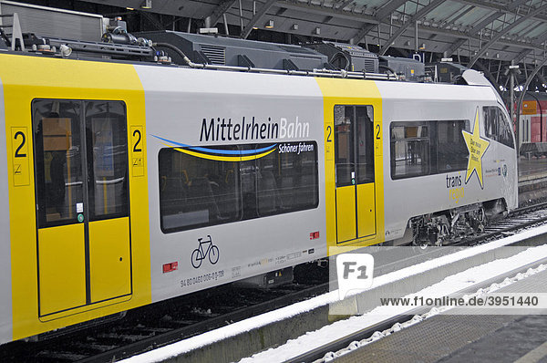 Seit dem 14.12.2008 fährt die MittelrheinBahn am Rhein  Hauptbahnhof in Köln  Nordrhein-Westfalen  Deutschland  Europa