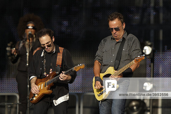 Bruce Springsteen & The E Street Band  Working On A Dream Tour  Stade de Suisse  Bern  Schweiz