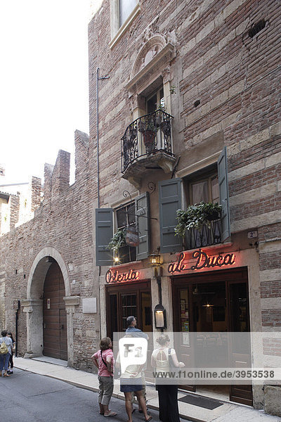 Restaurant  Al Duca  neben Romeos Haus  Romeo und Julia  Drama von William Shakespeare  Verona  Veneto  Italien  Europa