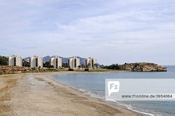 Strand  Küste  Küstenbebauung  Hochhäuser  Puerto de Mazzaron  Costa Calida  Murcia  Spanien  Europa