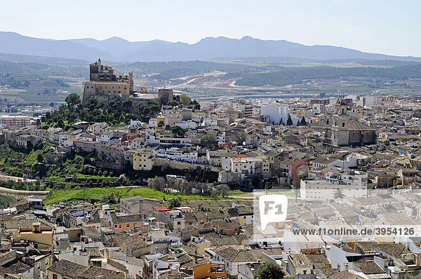 Stadtübersicht  Burg  Berg  Caravaca de la Cruz  heilige Stadt  Murcia  Spanien  Europa