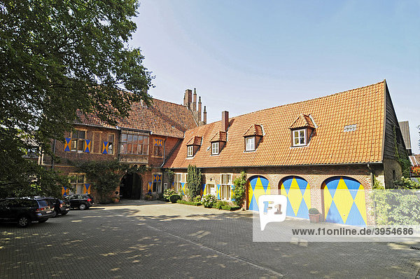Gelb-blaue Türen  Westpreußisches Landesmuseum  Drostenhof  Wolbeck  Münster  Münsterland  Nordrhein-Westfalen  Deutschland  Europa
