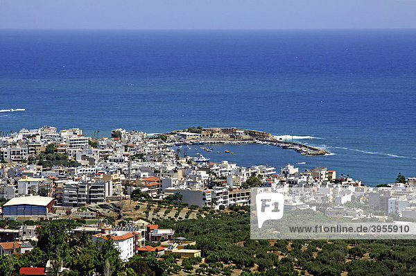 Blick auf Hafen  Panorama  Chersonissos  Kreta  Griechenland  Europa