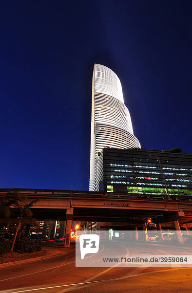 Der Bank of America Tower Wolkenkratzer am International Place Platz in Miami  Florida  USA