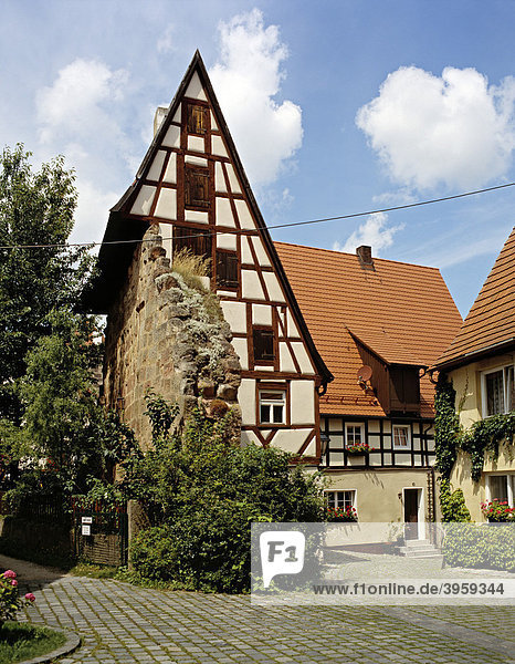 Haus auf Stadtmauer  Spalt  Franken  Bayern  Deutschland  Europa