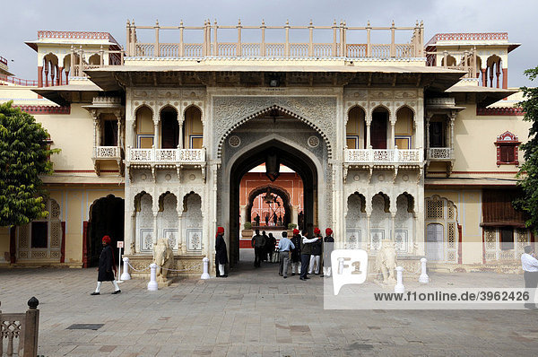 Eingang The City Palace  Jaipur  Rajasthan  Nordindien  Asien