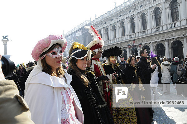 Masks  Carnevale 2009  carnival in Venice  Venetia  Italy  Europe
