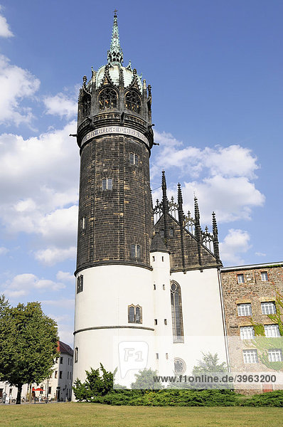 Teilansicht  evangelische Schlosskirche  Lutherstadt Wittenberg  Sachsen-Anhalt  Deutschland  Europa