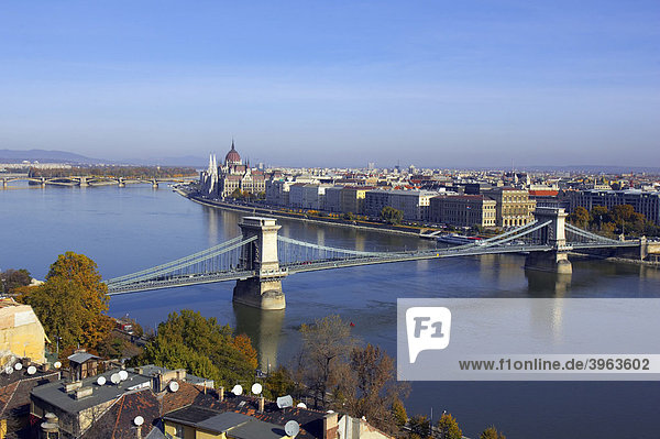 Kettenbrücke  Budapest  Ungarn  Europa