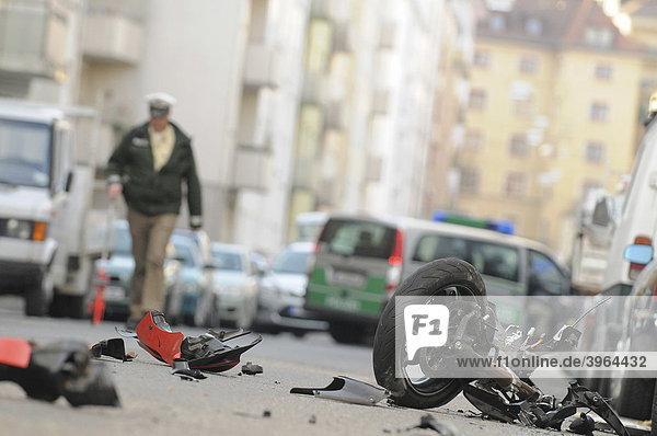 Motorcycle accident with a seriously injured driver  Silberburg/Lerchenstrasse  Stuttgart  Baden-Wuerttemberg  Germany  Europe