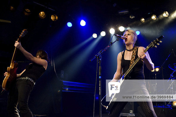 Morgan Lee Lander  Sängerin und Frontfrau der kanadischen Frauen-Metal-Rockband Kittie  live in der Schüür  Luzern  Schweiz