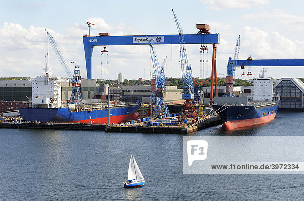 Schiffswerft im Kieler Hafen  Kiel  Schleswig-Holstein  Deutschland  Europa