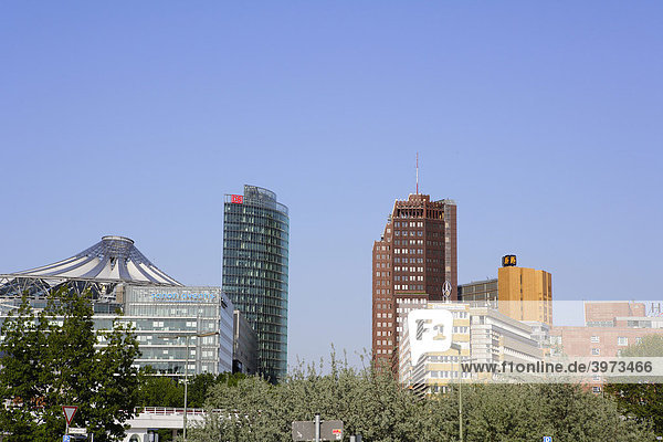 Potsdamer Platz mit Sony Center  DB Bahn Tower und Kollhoff-Tower in Berlin  Deutschland  Europa
