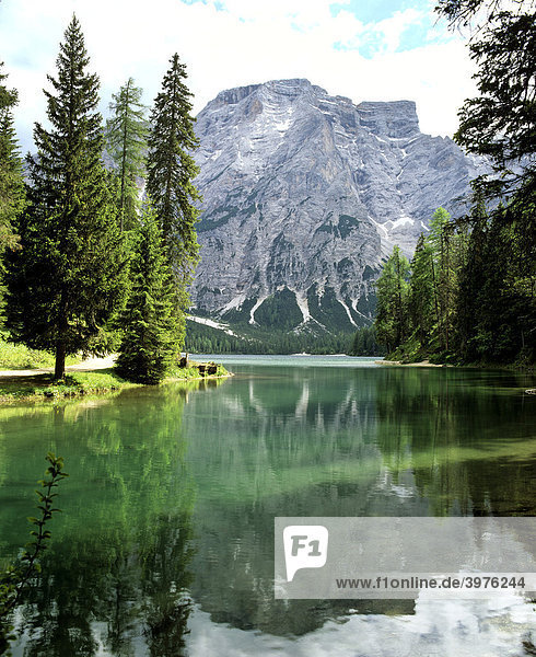 Pragser Wildsee  Seekofel  Pragser Dolomiten  Südtirol  Italien  Europa