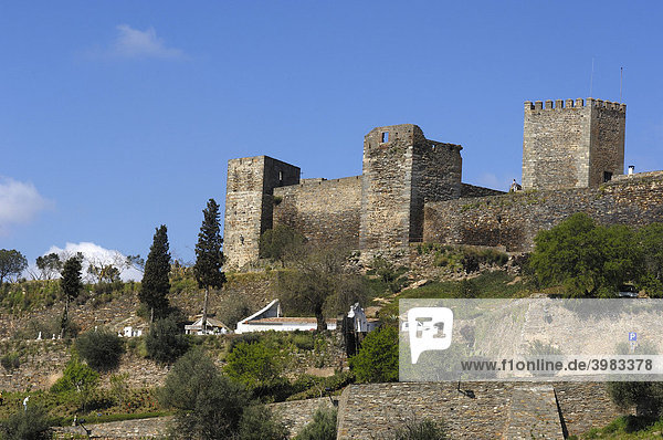 Burg  Monsaraz  befestigtes Dorf  Alentejo  Portugal  Europa